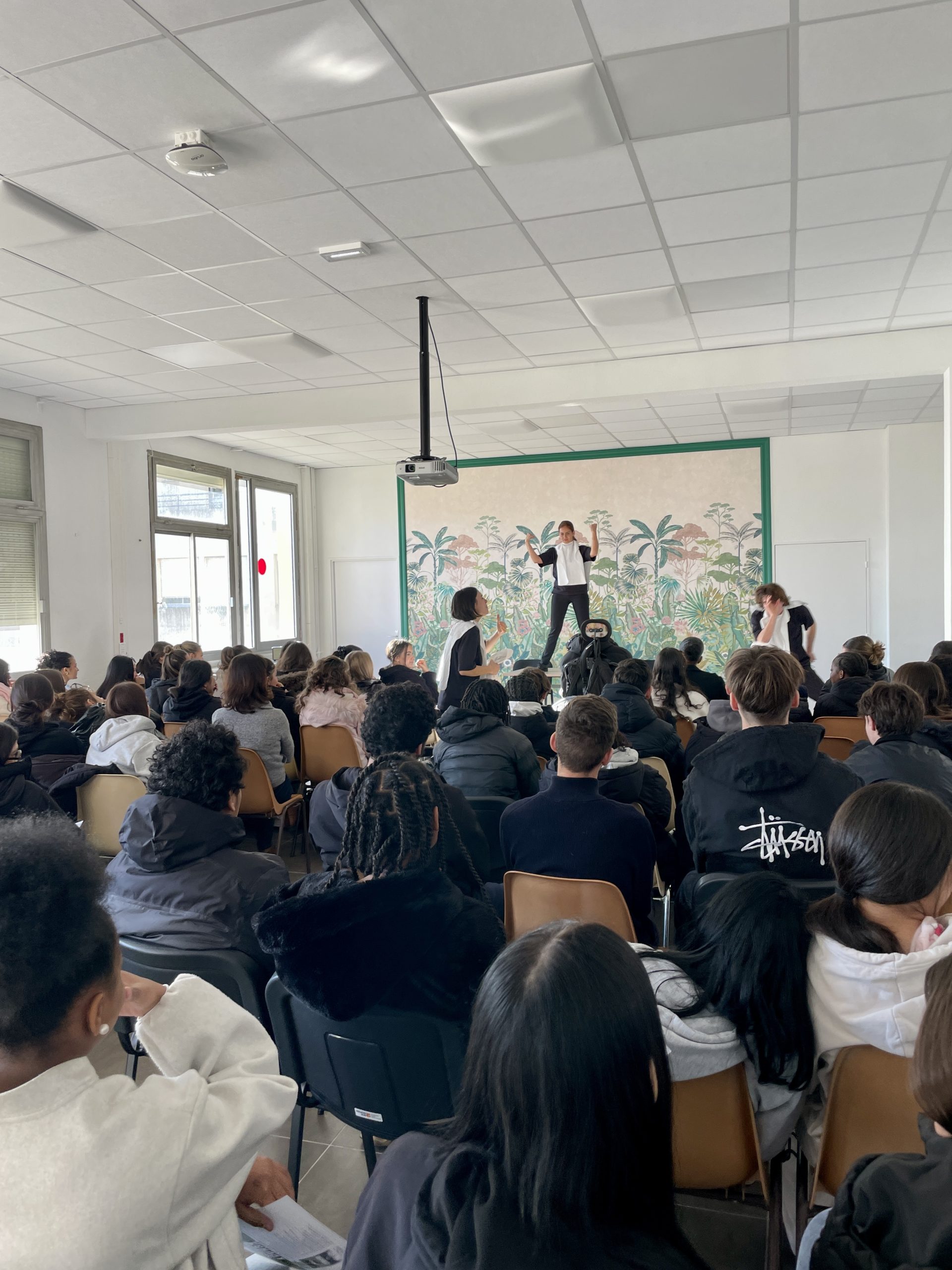 La peau de l’ours – Spectacle itinérant TNN