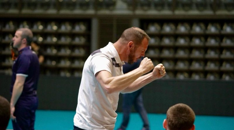 Portrait d’un volleyeur voyageur